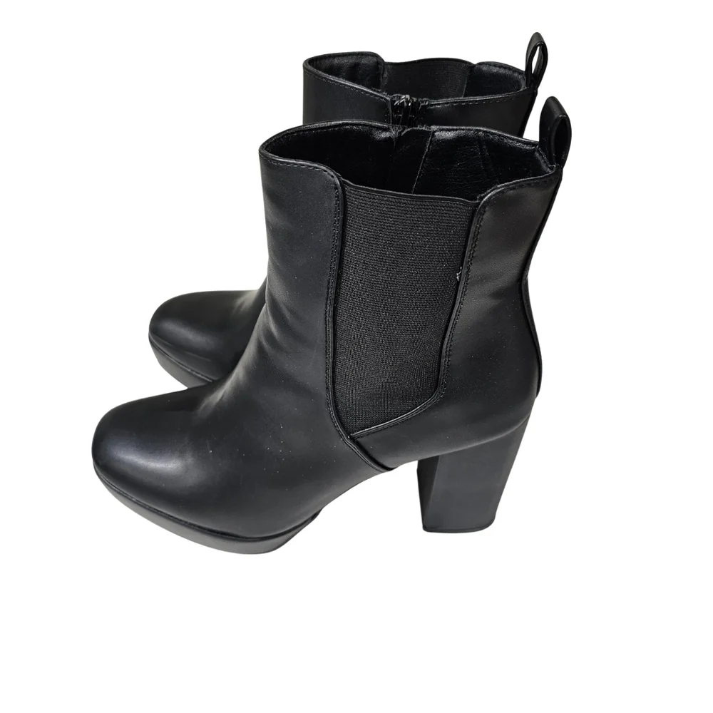 MIA Ginelle black faux leather platform boots. Like new w/box 7.5
